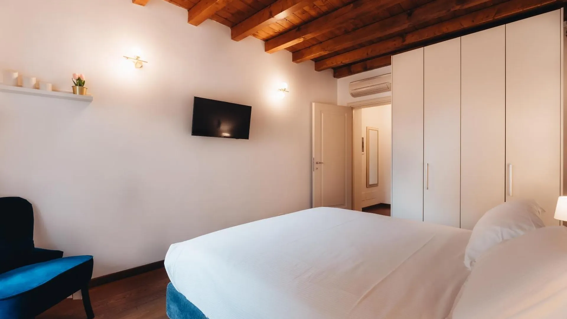 Charming Milan Apartments Brera - Madonnina