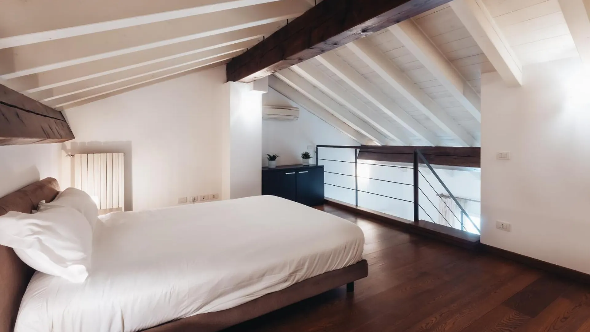 Charming Milan Apartments Brera - Madonnina